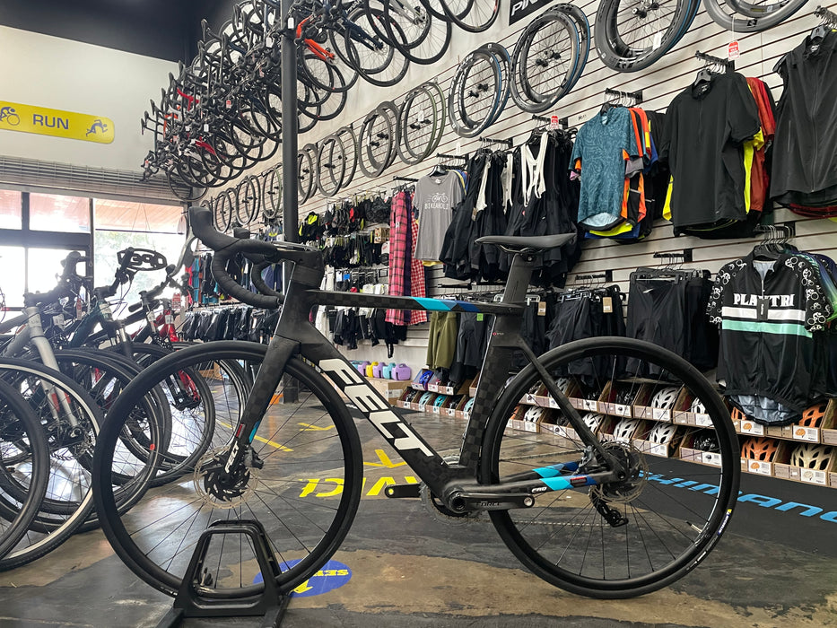 Felt AR FRD Ultimate SRAM Force eTap AXS 12 speed W/Syncros RP 2.0 Wheels