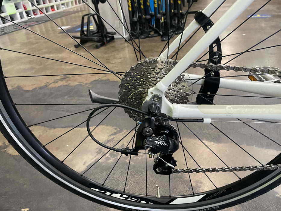 Scott Metrix 20 Shimano Sora 9 Speed - Demo