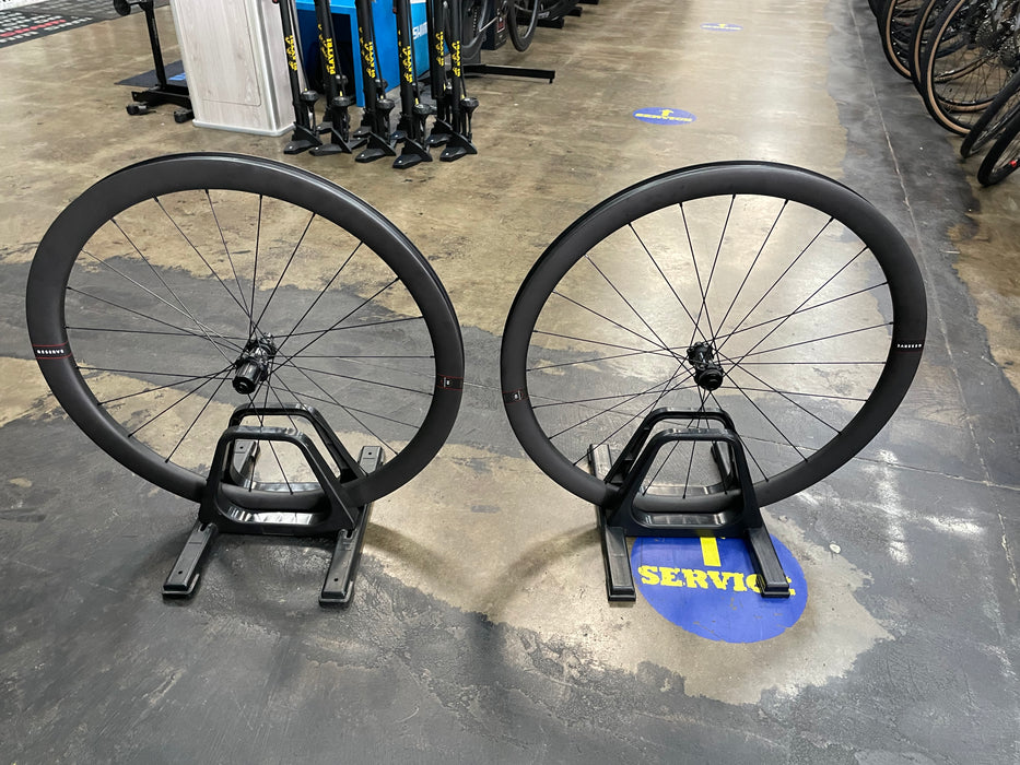 Reserve Wheels 40/44 Disc Tubeless Carbon Wheelset