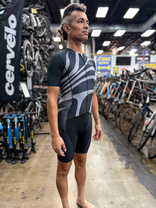 Playtri Men's Elite Trisuit Mid Sleeve