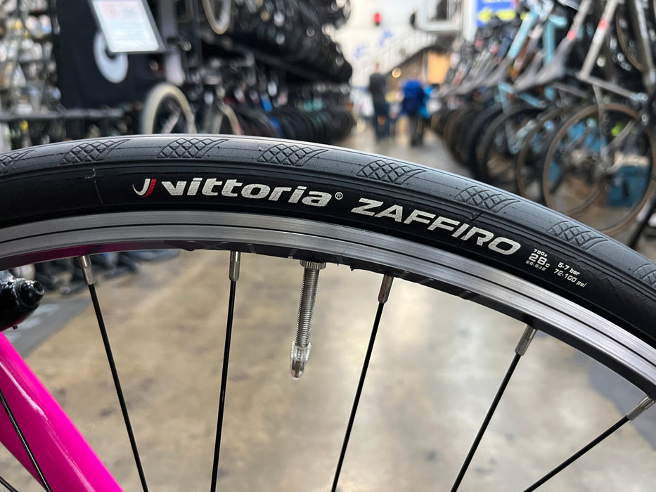 Felt Verza Speed 50 Shimano Altus 8 Speed - Magenta DEMO