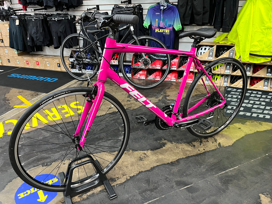 Felt Verza Speed 50 Shimano Altus 8 Speed - Magenta DEMO