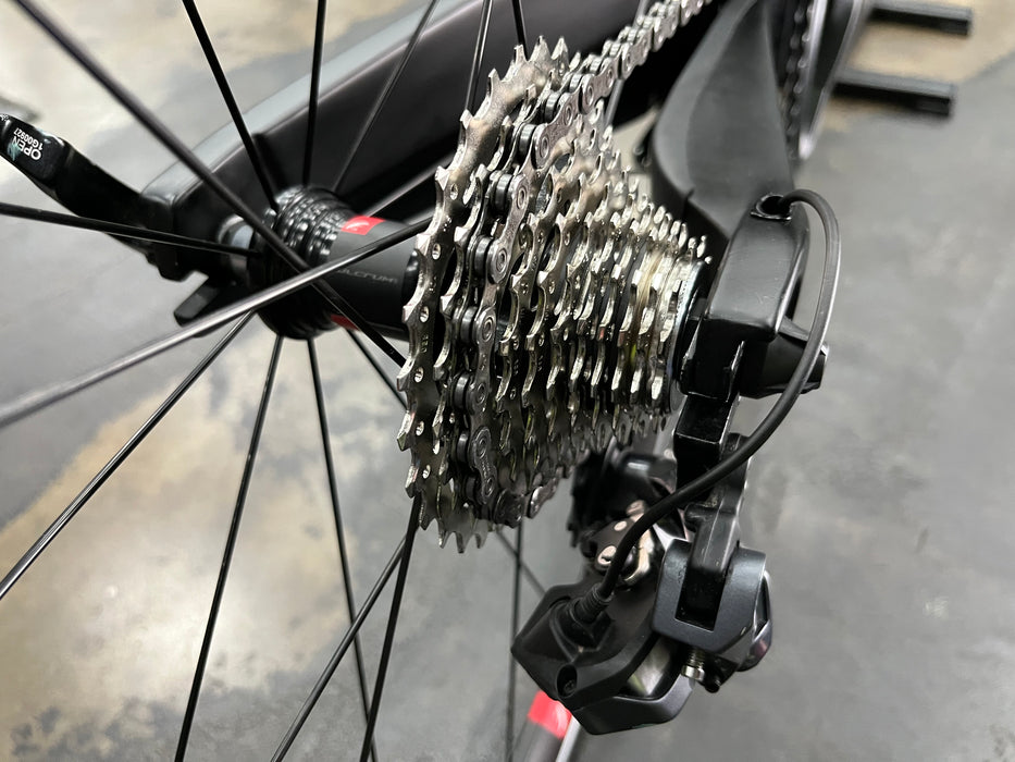 Ventum One Shimano Ultegra Di2 11 Speed - Black/Red