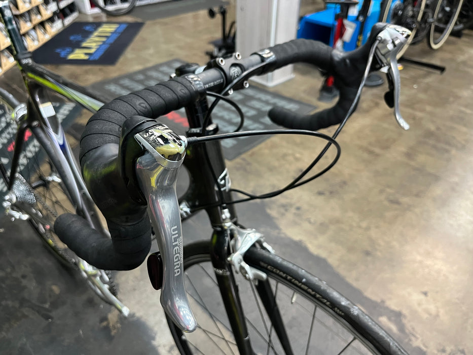 Trek 5200 Shimano Ultegra 10 Speed - Black/Silver USED