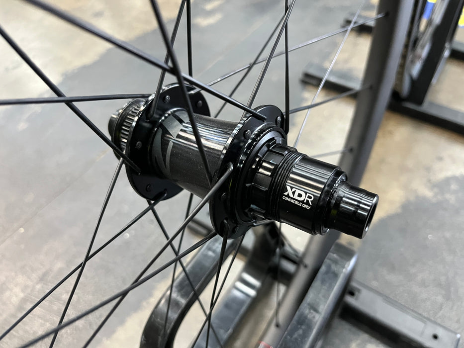 Reserve Wheels 40/44 Disc Tubeless Carbon Wheelset