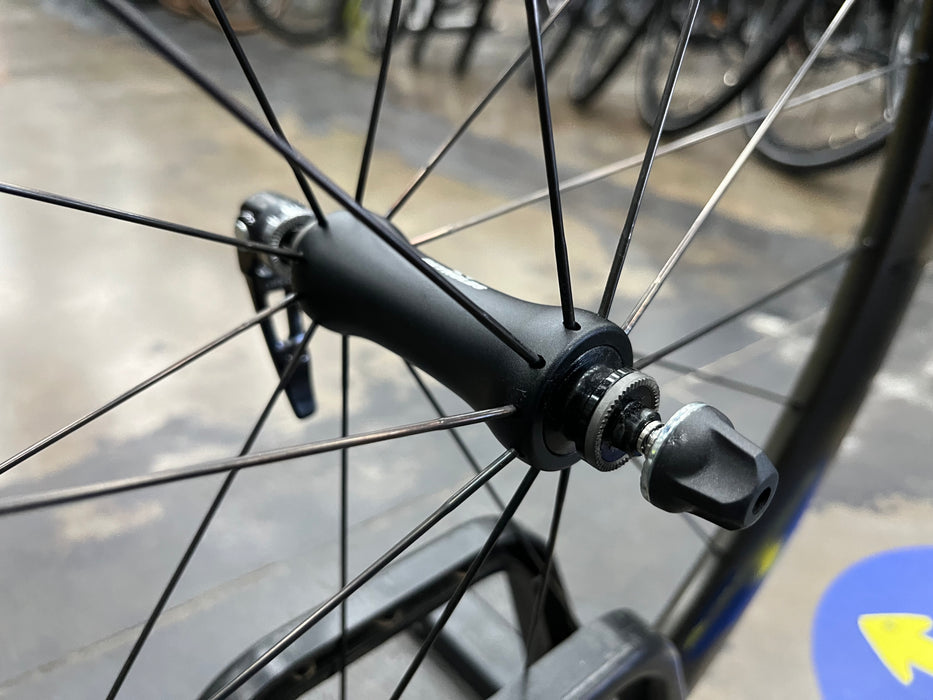 Reynolds AR58 Rim Brake Carbon Clincher Tubeless Wheelset