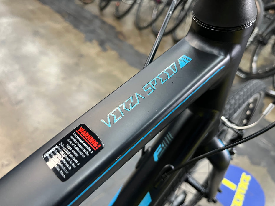 Felt Verza Speed 50 Shimano Tourney 7 Speed - Black/Blue DEMO