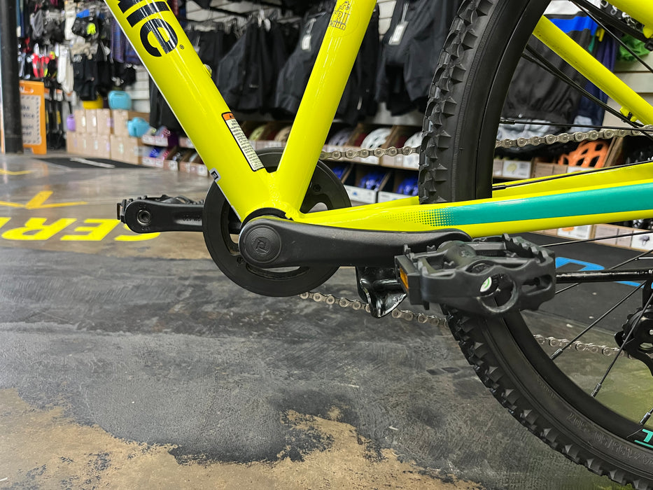 Cannondale Trail 24 Kid's Shimano Tourney 8 Speed - Hi-Vis Yellow DEMO