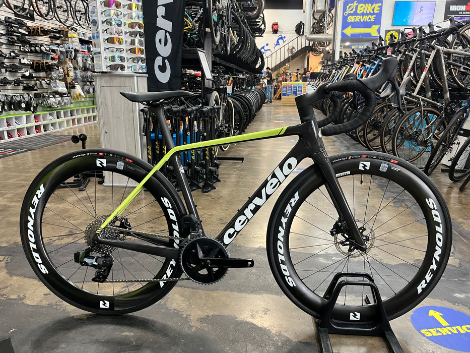 Cervelo R5 SRAM Rival eTap AXS w/ Reynolds AR60 Wheels