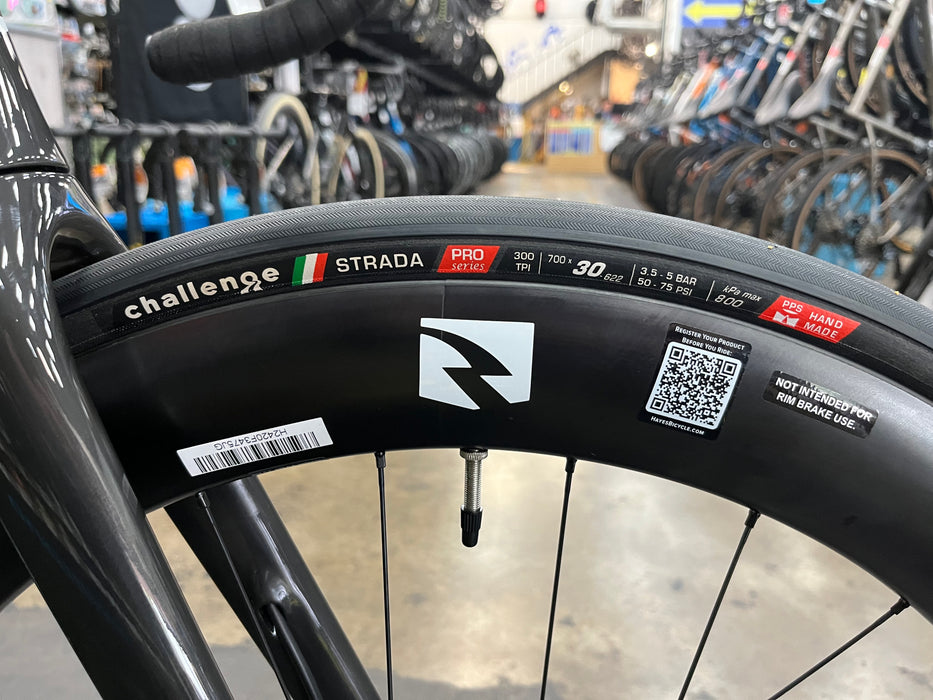 Cervelo R5 SRAM Rival eTap AXS w/ Reynolds AR60 Wheels