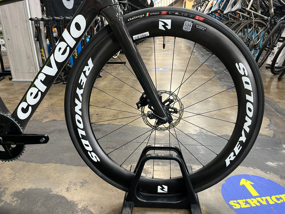 Cervelo R5 SRAM Rival eTap AXS w/ Reynolds AR60 Wheels