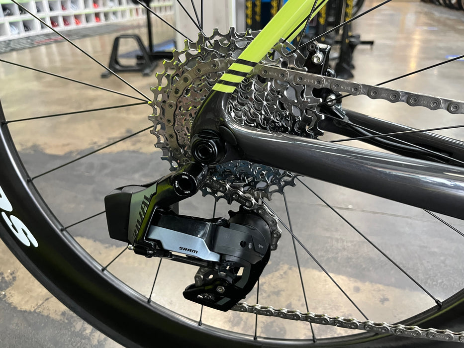 Cervelo R5 SRAM Rival eTap AXS w/ Reynolds AR60 Wheels