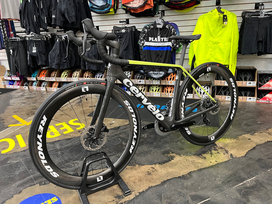 Cervelo R5 SRAM Rival eTap AXS w/ Reynolds AR60 Wheels