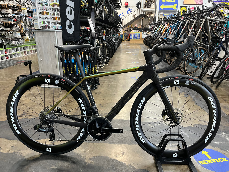 Cervelo R5 SRAM Rival eTap AXS w/ Reynolds AR60 Wheels