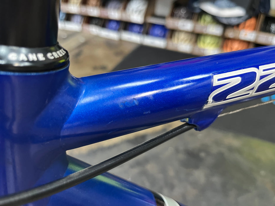Trek 2200 Shimano Ultegra 9 Speed - Blue USED