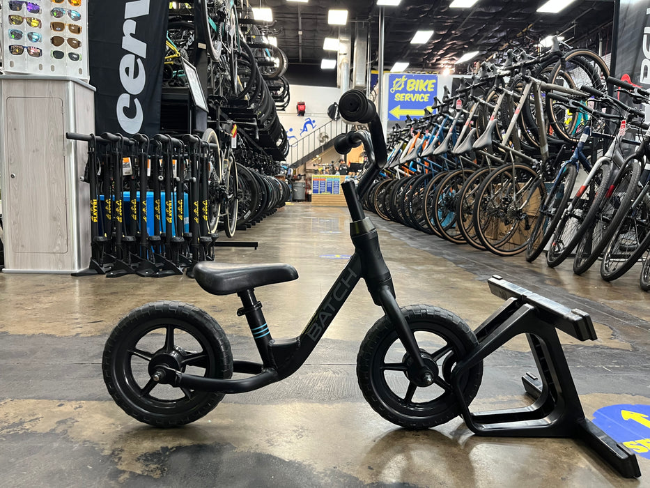 Batch Balance Bike - Black DEMO