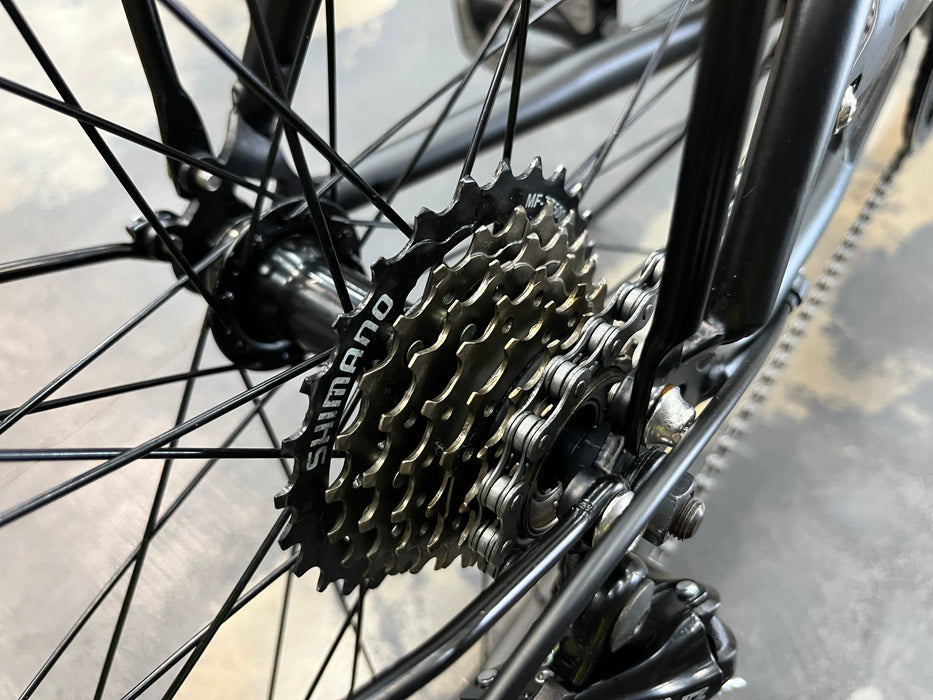 Retrospec Beaumont City Bike - 7 Speed - Matte Black DEMO