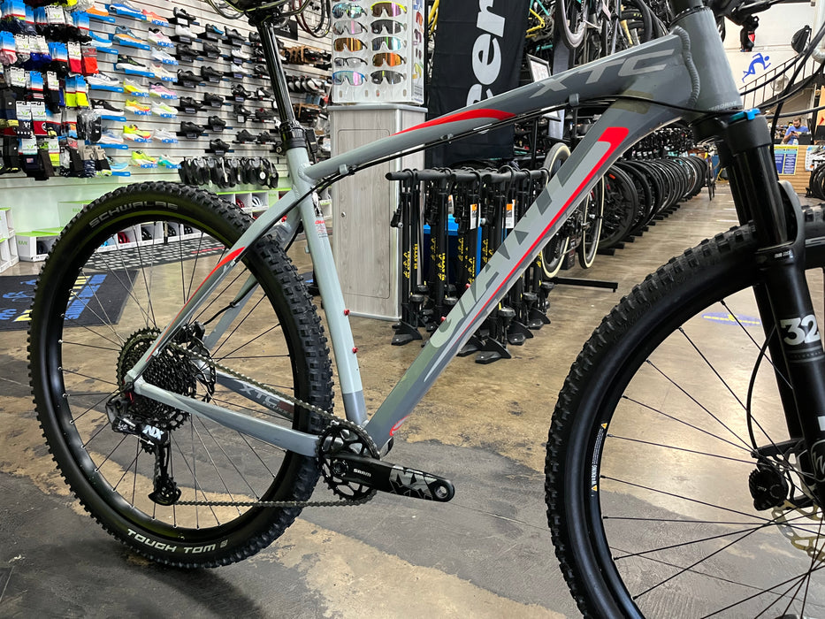 Giant XTC 29 2 SRAM NX Eagle 12 Speed - Gray/Red USED