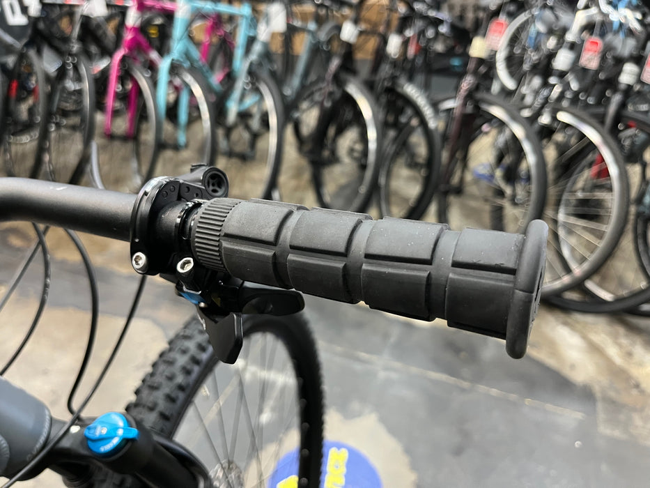 Giant XTC 29 2 SRAM NX Eagle 12 Speed - Gray/Red USED