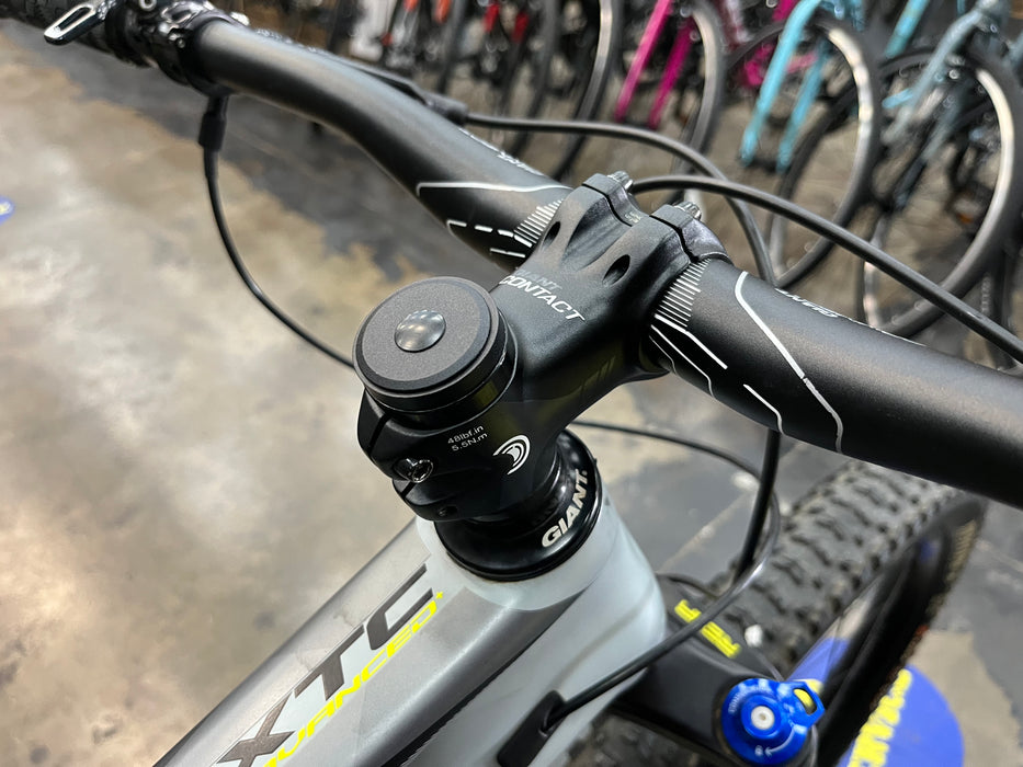 Giant XTC Advanced 27.5+ Single Speed - Grey USED