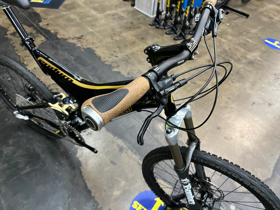 Specialized Enduro Comp Shimano XT 9 Speed 26" Wheels - Black/Gold USED