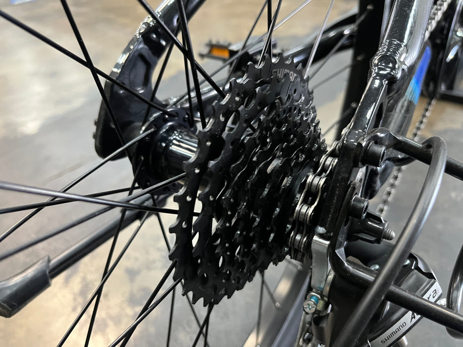 Fuji Dynamite 24 Shimano Acera 8 Speed - Black/Blue DEMO