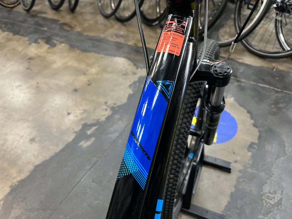 Fuji Dynamite 24 Shimano Acera 8 Speed - Black/Blue DEMO