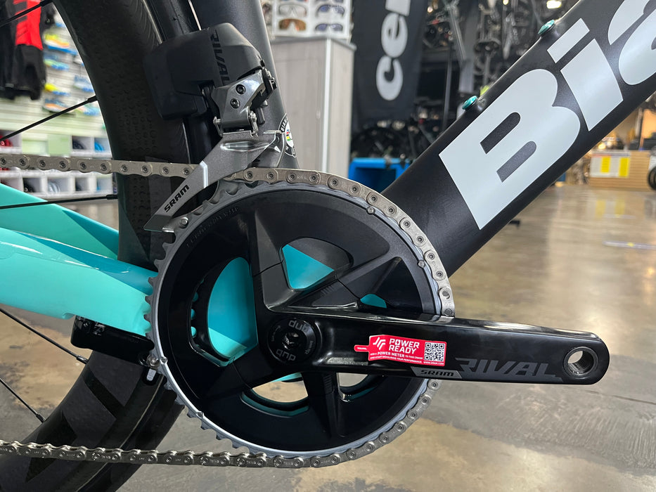 Bianchi Aquila CV SRAM Rival eTap AXS ZIPP 404 Firecrest Wheels - Celeste