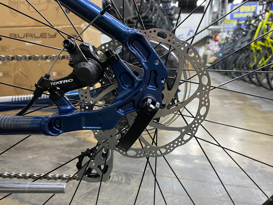 Fuji Absolute 1.9 Disc Shimano Tourney 8 Speed - Dark Blue