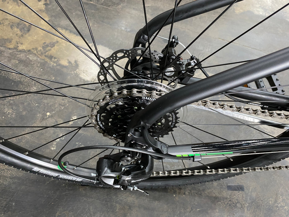 Fuji Traverse 1.7 Disc Shimano Tourney 7 Speed - Satin Black/Green