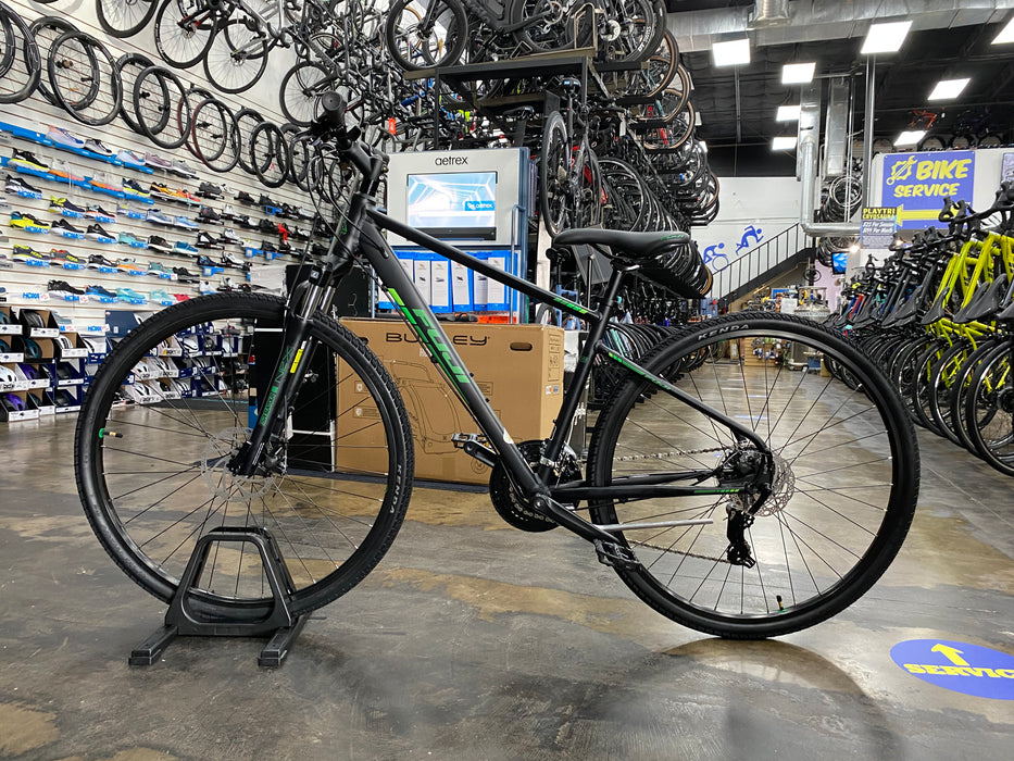Fuji Traverse 1.7 Disc Shimano Tourney 7 Speed - Satin Black/Green