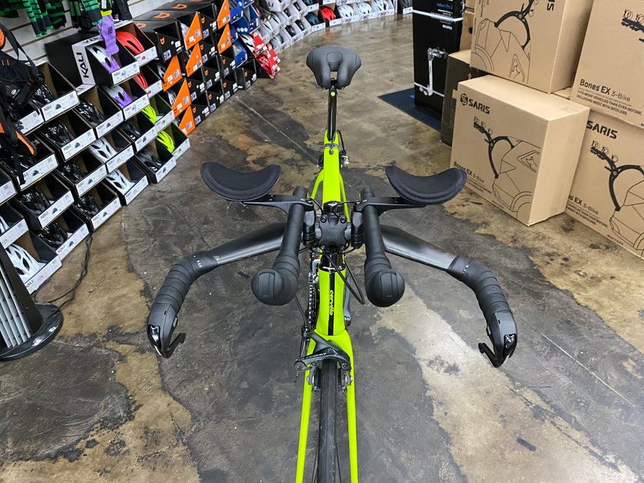 Cervelo P3 Shimano Ultegra Di2 11 Spd - Mavic Cosmic Wheels - Fluor/Blk/Wht DEMO