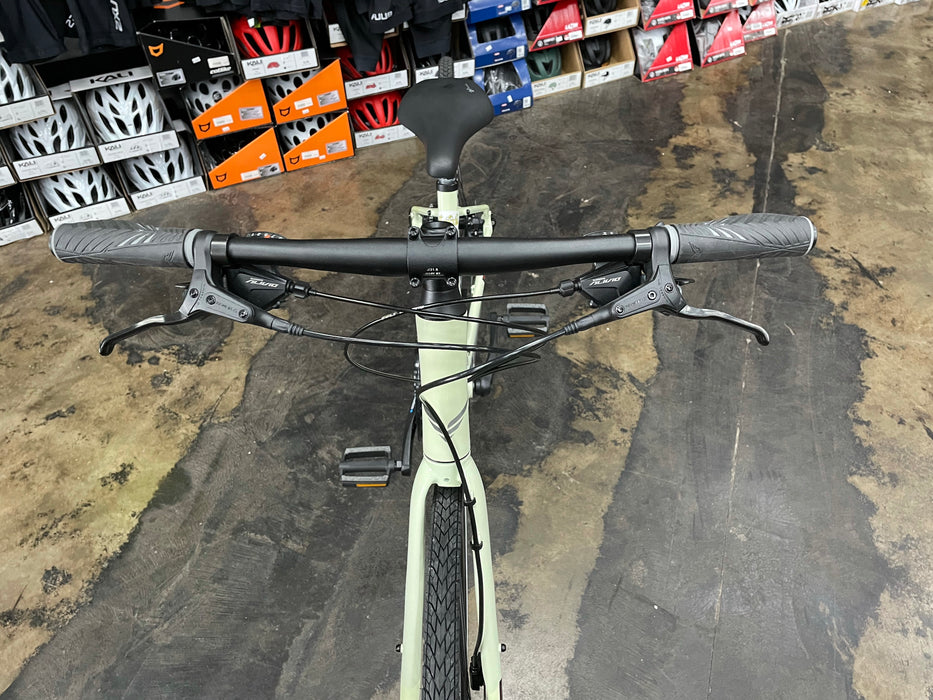 Felt Verza Speed 40 Mid-Step Shimano Altus - Glow Green
