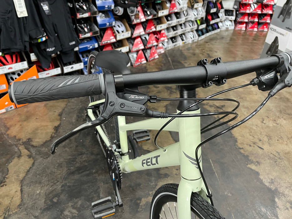 Felt Verza Speed 40 Mid-Step Shimano Altus - Glow Green
