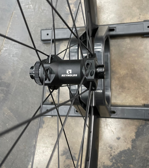 Reynolds AR80 Disc Carbon Clincher Tubeless Wheelset - Black Vinyl Decal